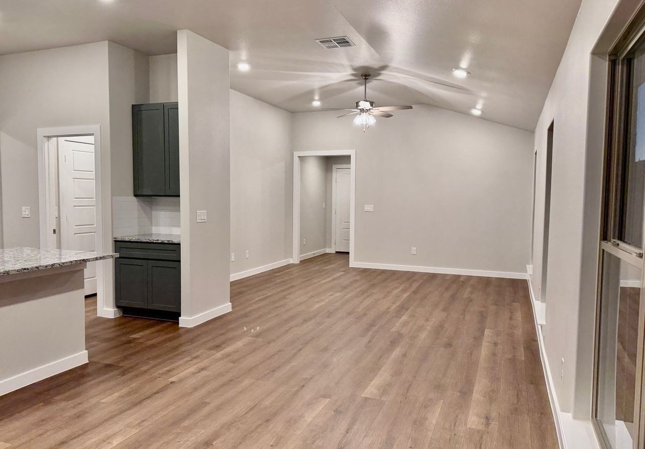 1314 N Colton Ave - Photo 6 of 26