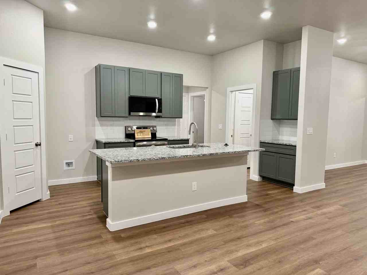 1314 N Colton Ave - Photo 7 of 26