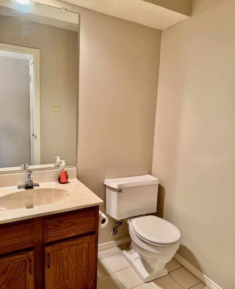 3315 78th St - Photo 6 of 29