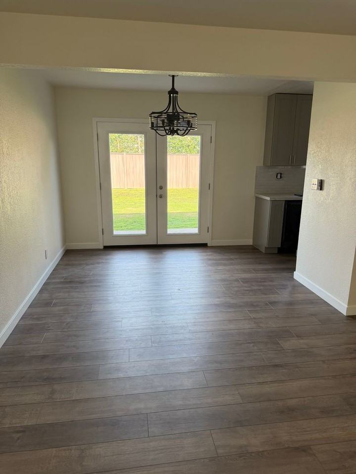 2431 E Commonwealth Ave - Photo 7 of 23