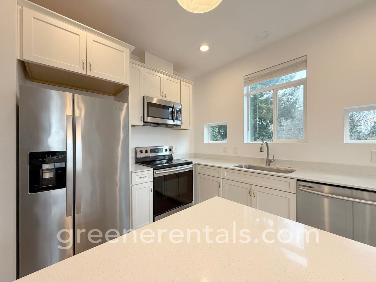 1944 Olympia Ave Ne - Photo 7 of 27