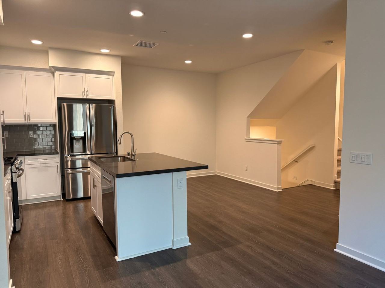 320 Waverunner Ct - Photo 4 of 12