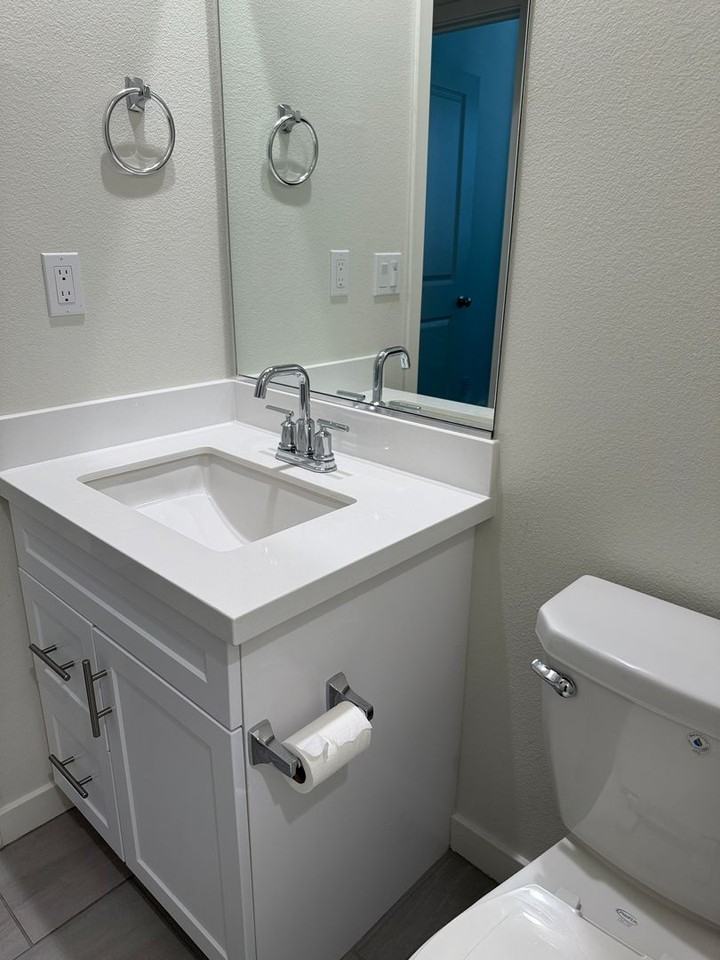 320 Waverunner Ct - Photo 6 of 12