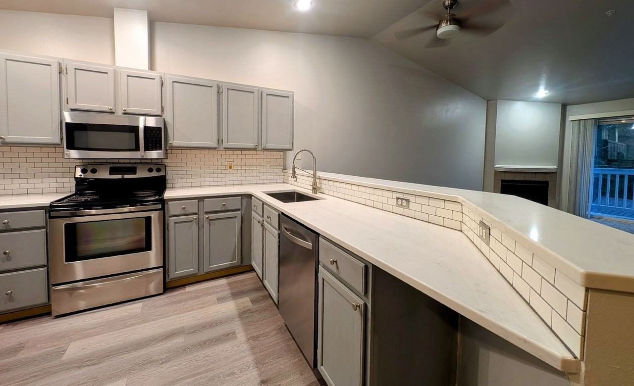 11325 19th Ave Se #B305 - Photo 6 of 12