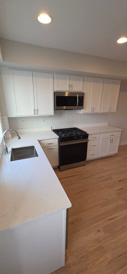 243 Warren St Ne - Photo 4 of 19