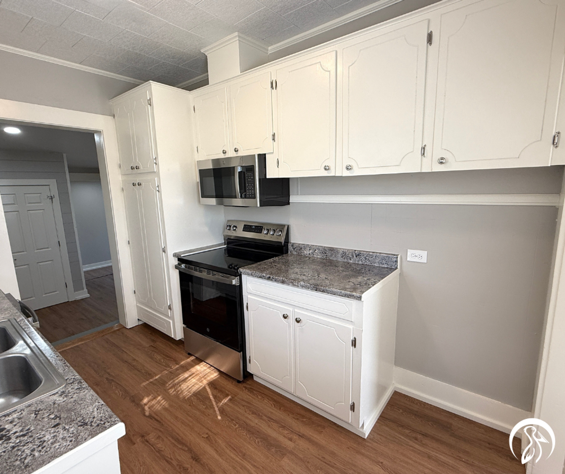 508 Mill St - Photo 5 of 14