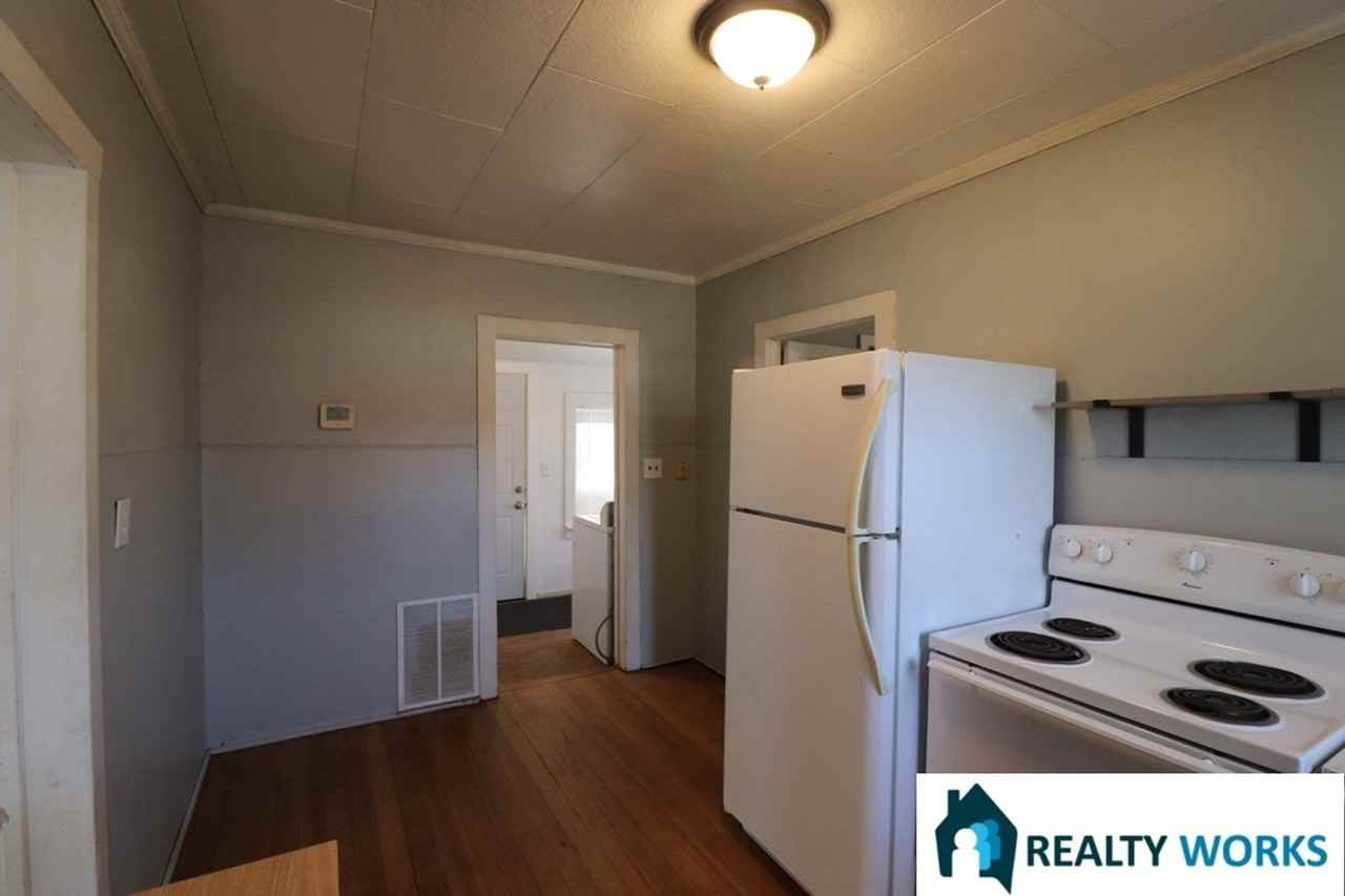 111 Hayes St - Photo 3 of 9