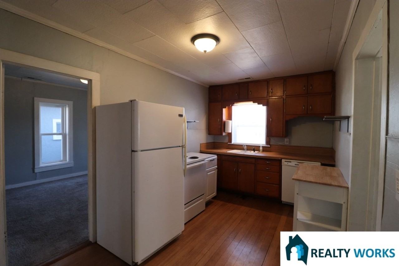 111 Hayes St - Photo 4 of 9