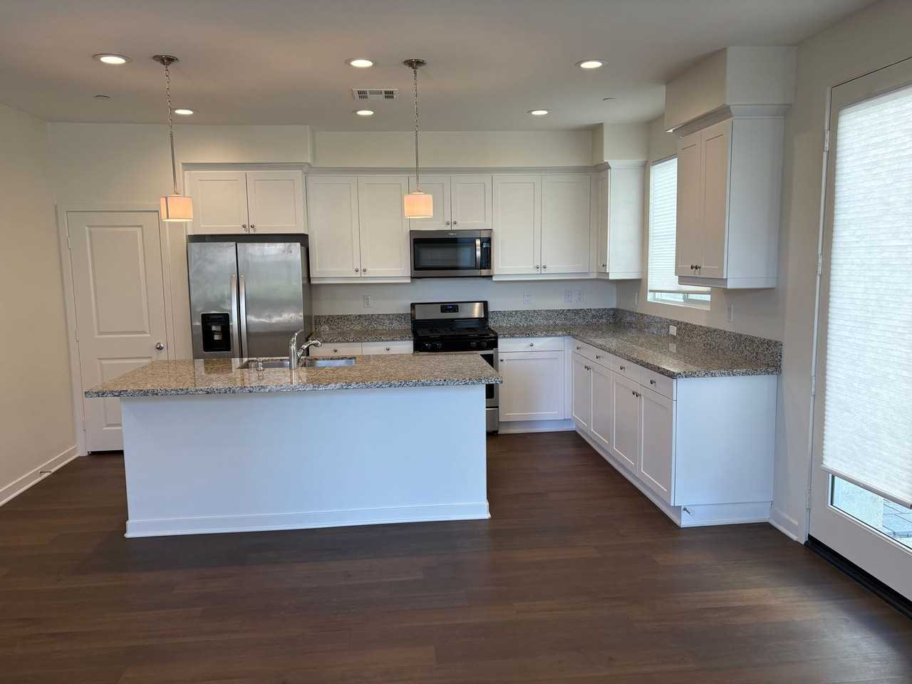 4140 Palomar Way - Photo 7 of 37