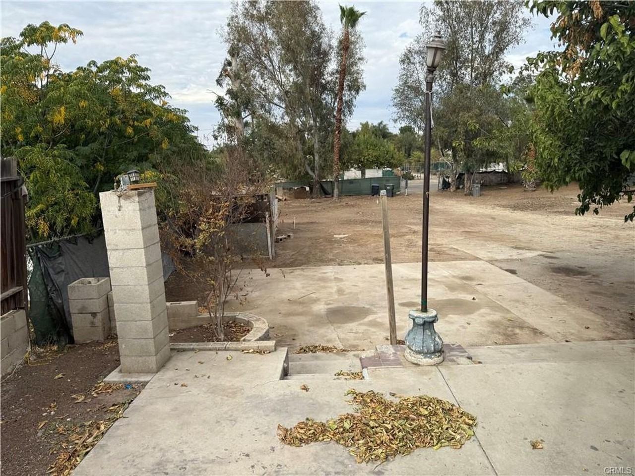 21889 21889 Mary St  - 21889 Mary St - Photo 2 of 30