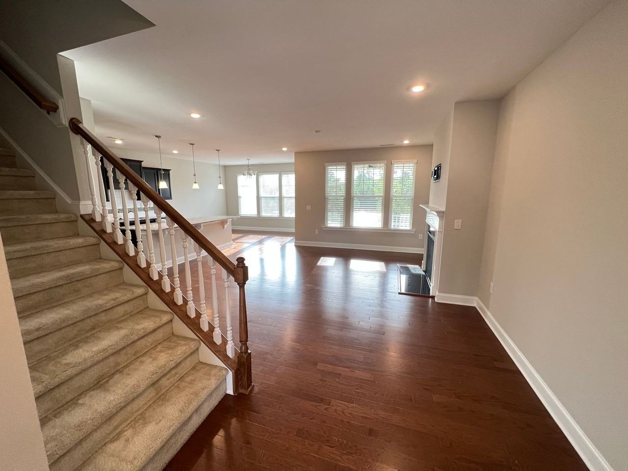 312 Acorn Hollow Pl - Photo 7 of 22