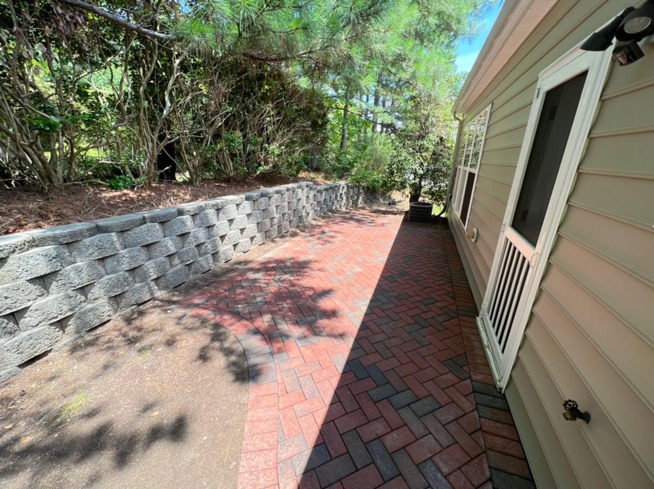 1017 Red Hat Ln - Photo 3 of 19