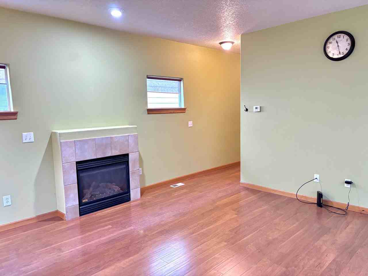 787 Ne 93rd Ave - Photo 5 of 23