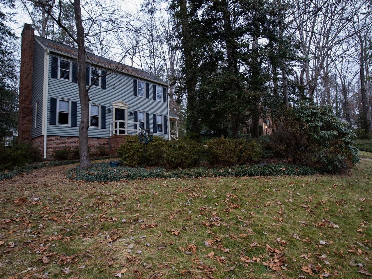 4266 Round Hill Dr - Photo 2 of 30