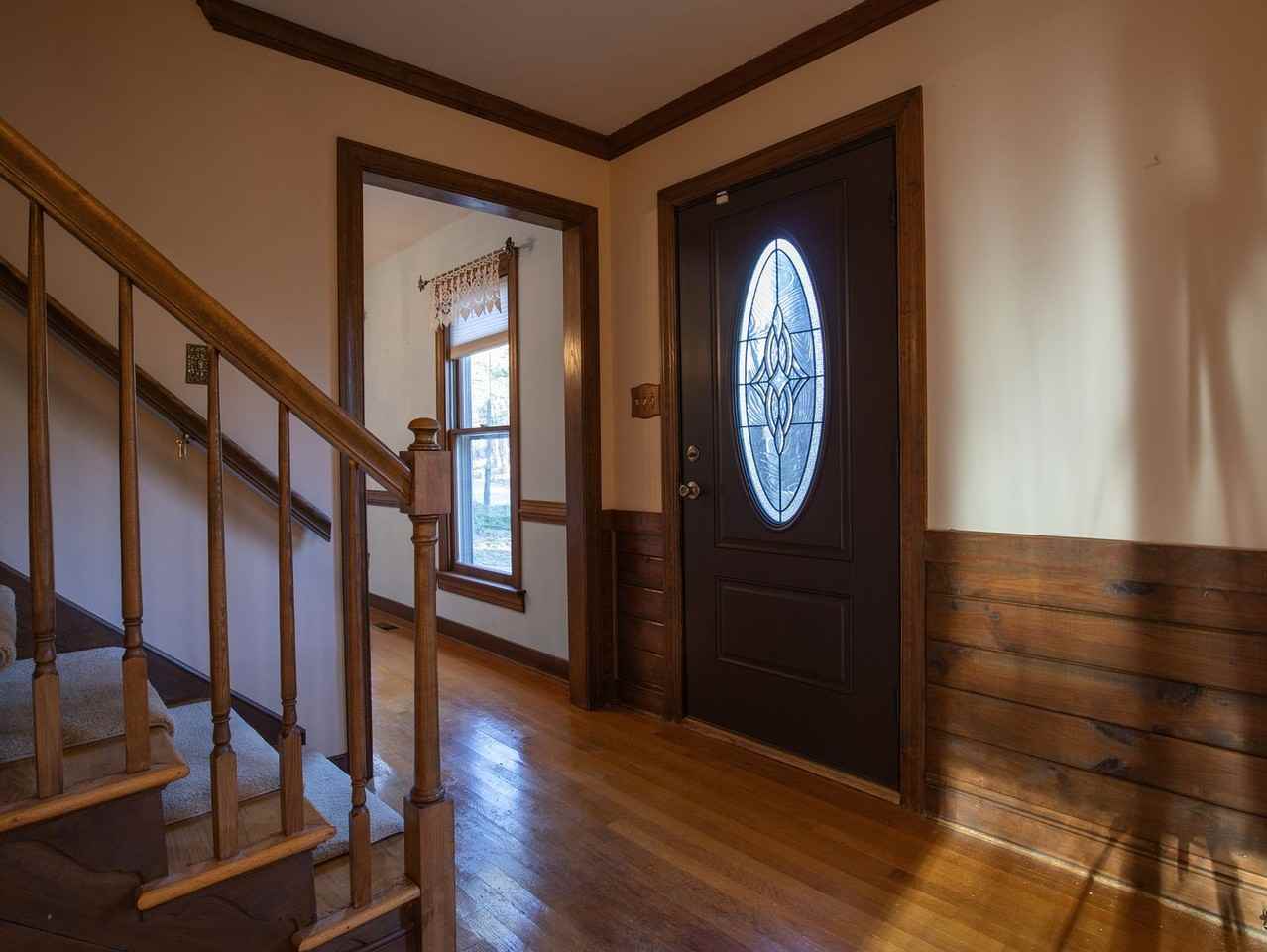 4266 Round Hill Dr - Photo 3 of 30