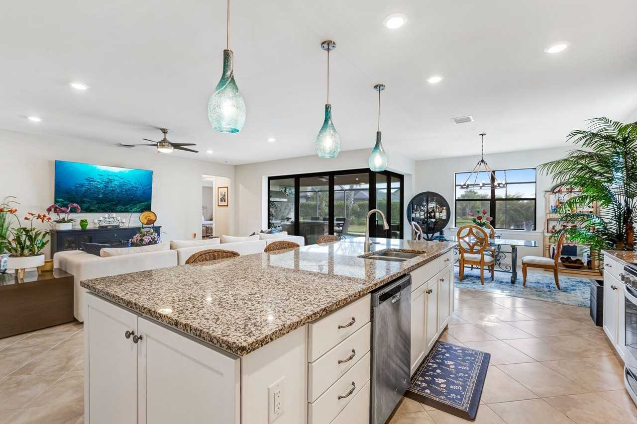 7611 Winding Cypress Dr - Photo 5 of 50