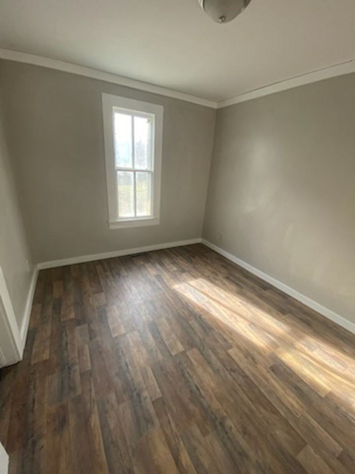 210 N Liberty St - Photo 7 of 15