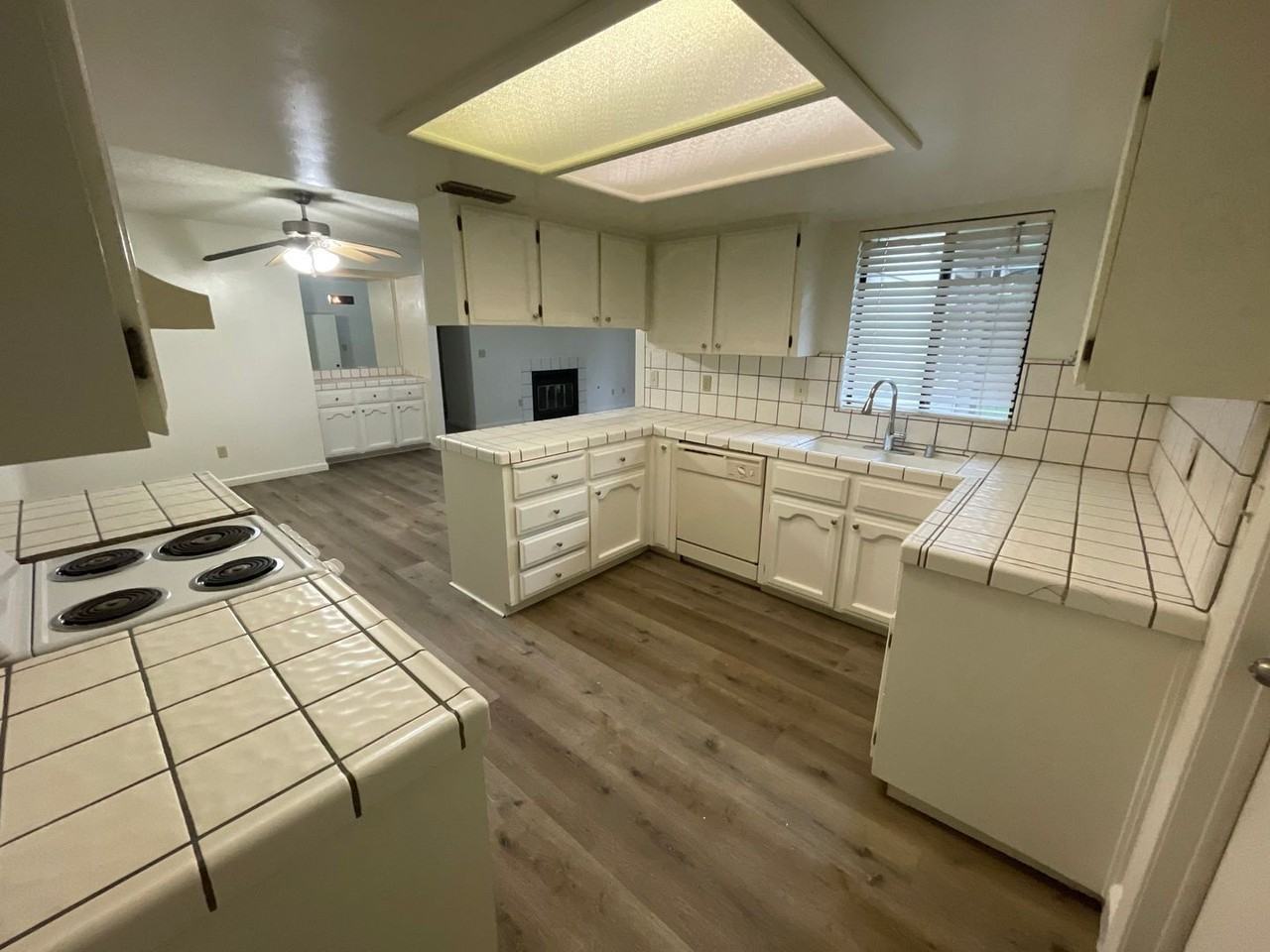 4162 W Palo Alto Ave - Photo 3 of 18