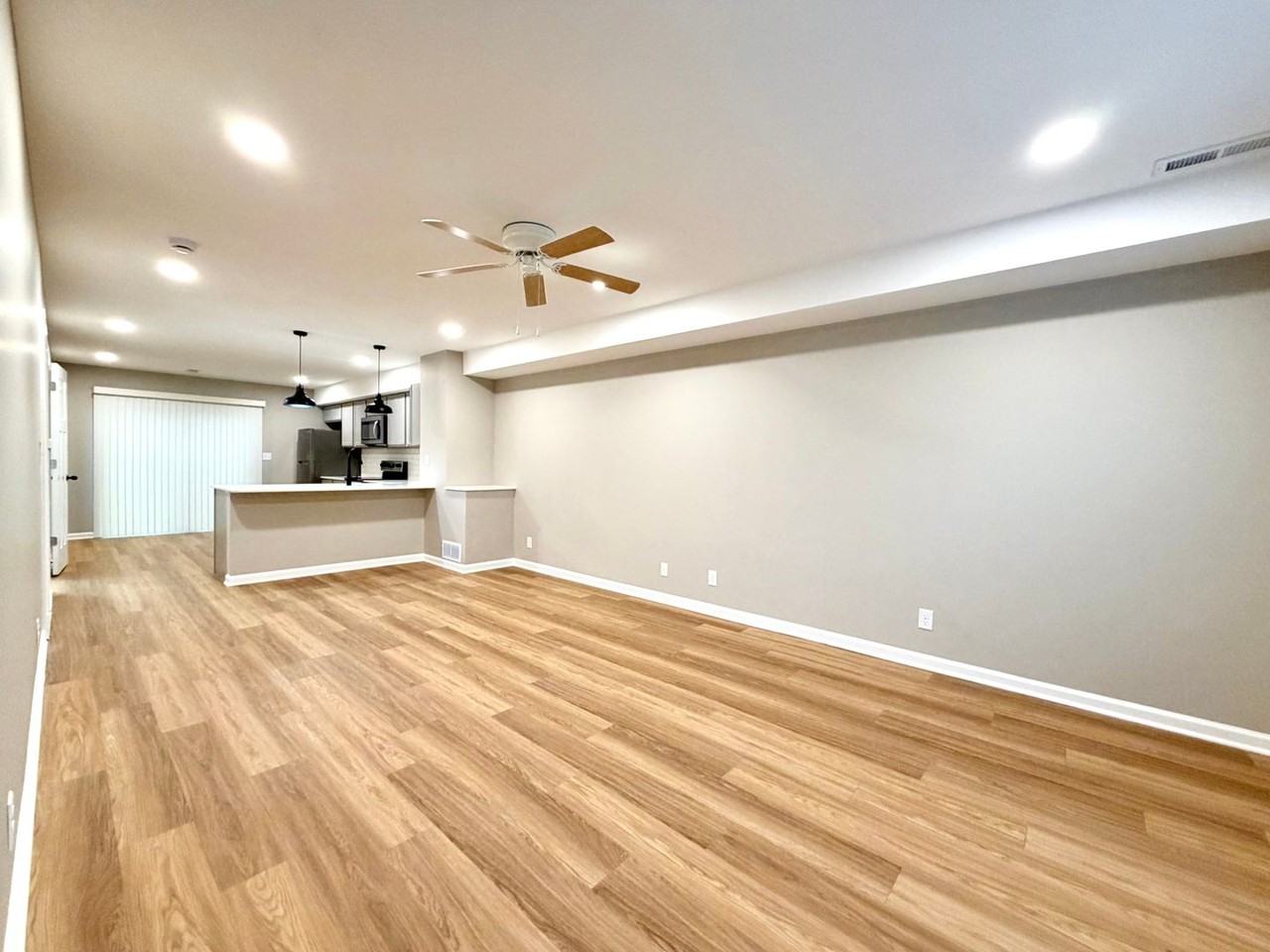 511 Glenstone Springs Dr - Photo 4 of 43