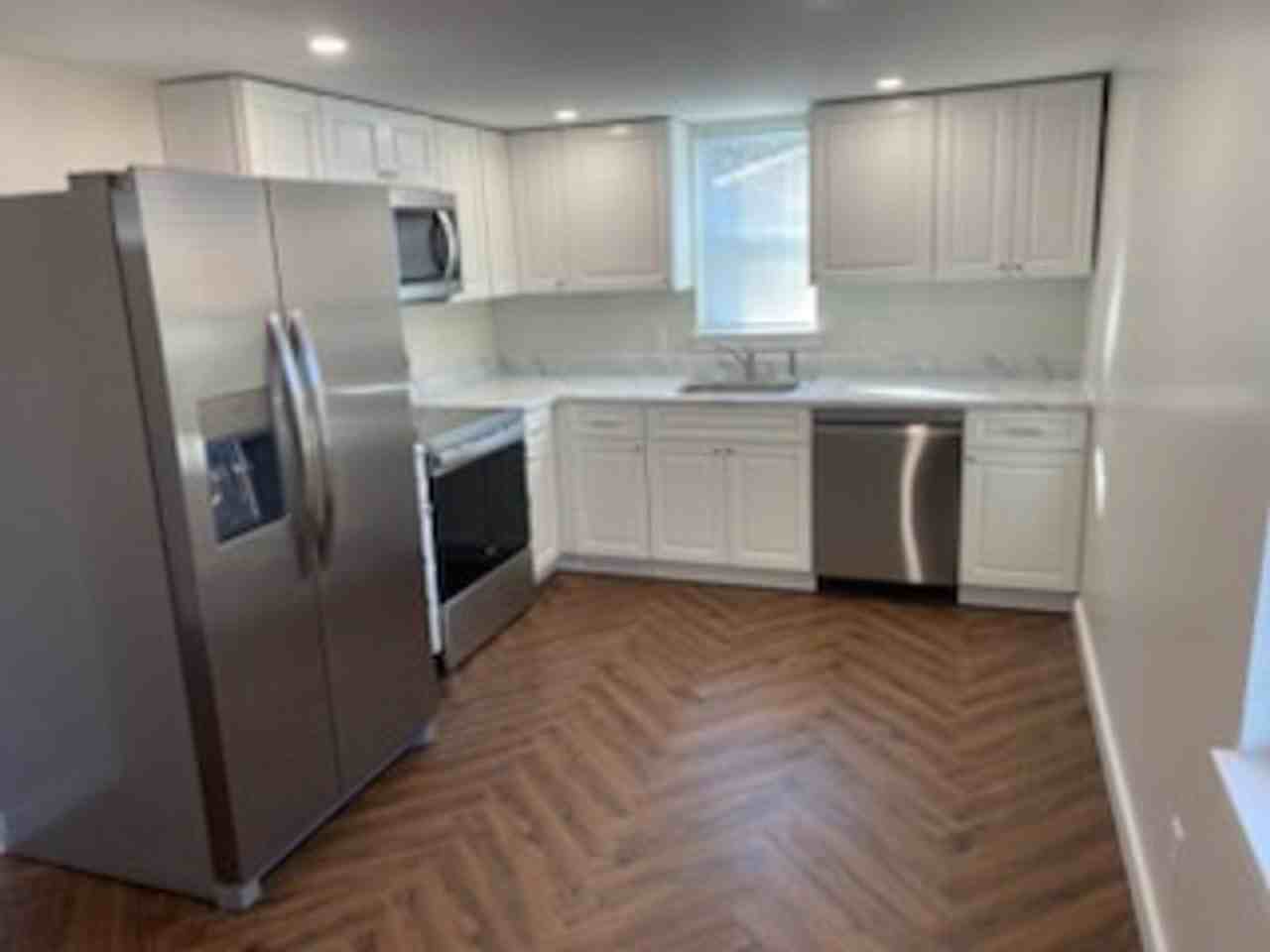 1544 Willow St Sw - Photo 4 of 12