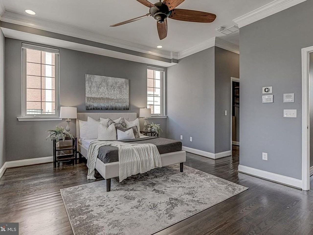 1016 S Conkling St - Photo 4 of 14