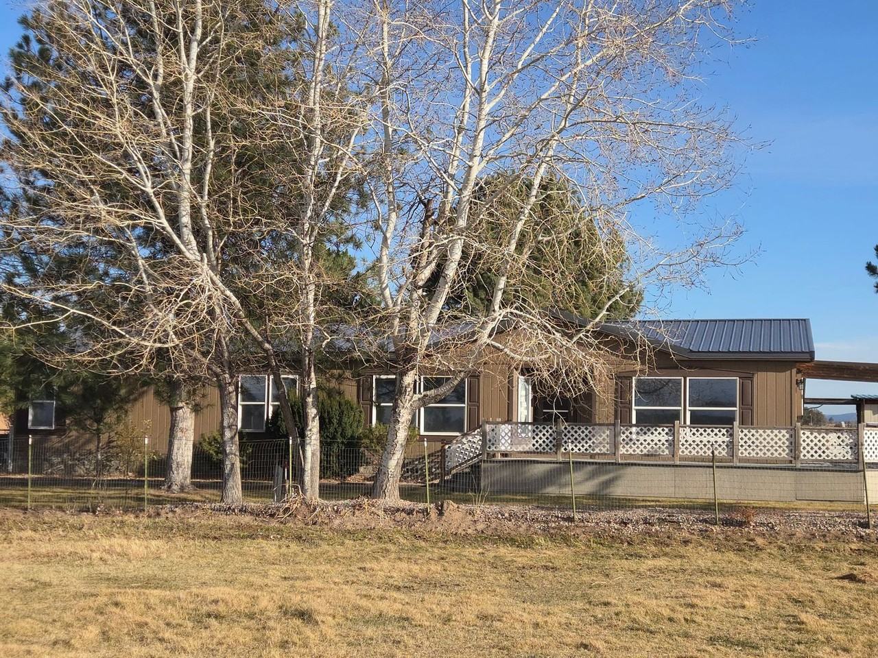 6490 Sw Powell Butte Hwy - Photo 2 of 33