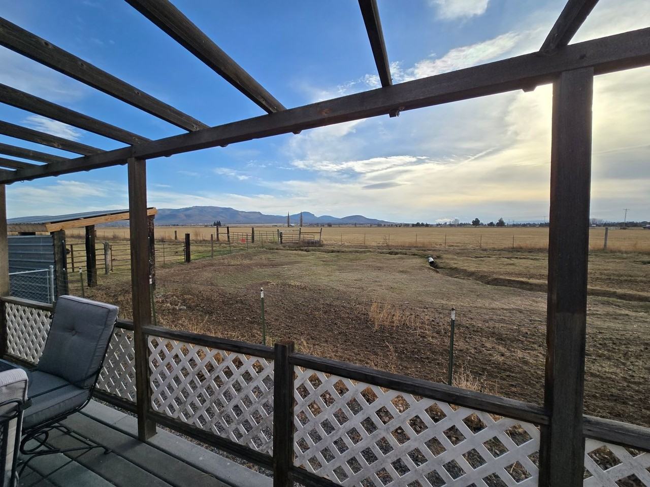 6490 Sw Powell Butte Hwy - Photo 7 of 33