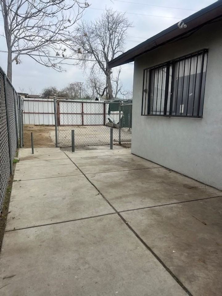 414 Villa St #A - Photo 2 of 4