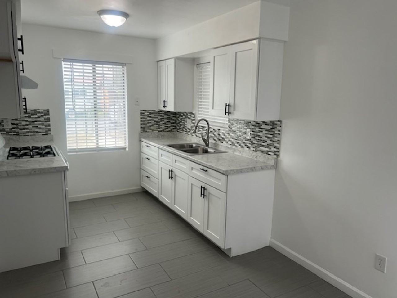 414 Villa St #A - Photo 3 of 4