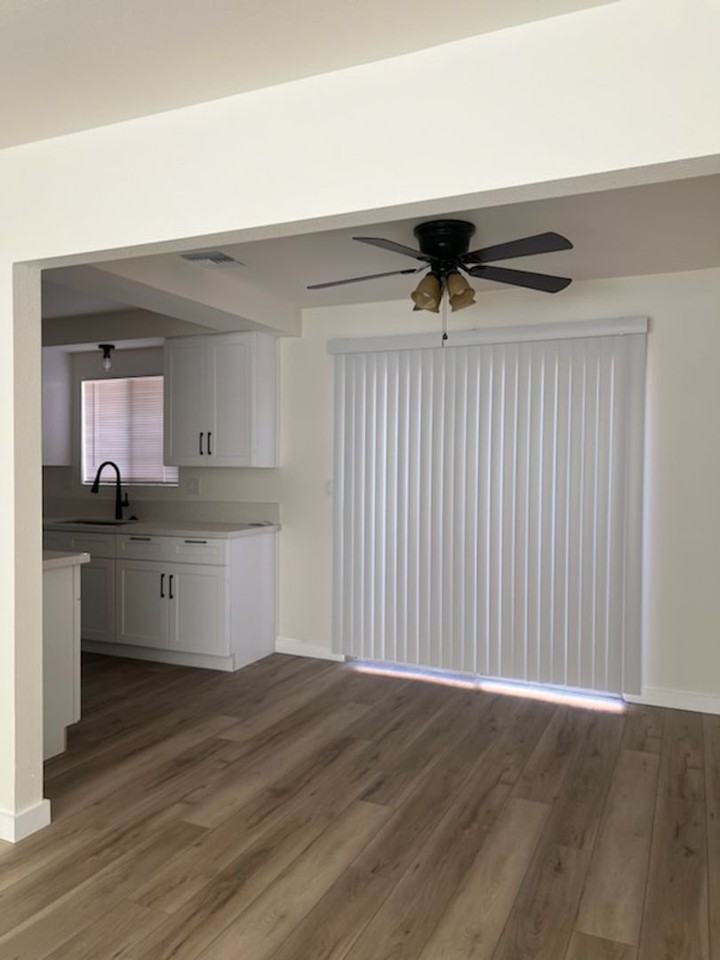 722 Evergreen St - Photo 4 of 16