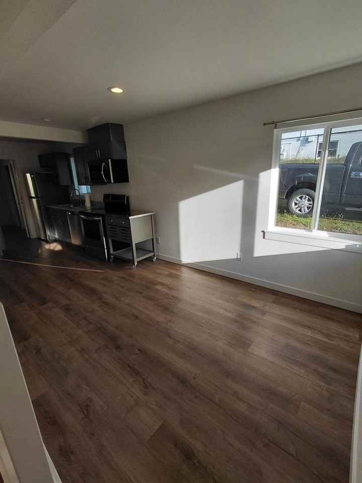 703 Kendall St - Photo 5 of 25