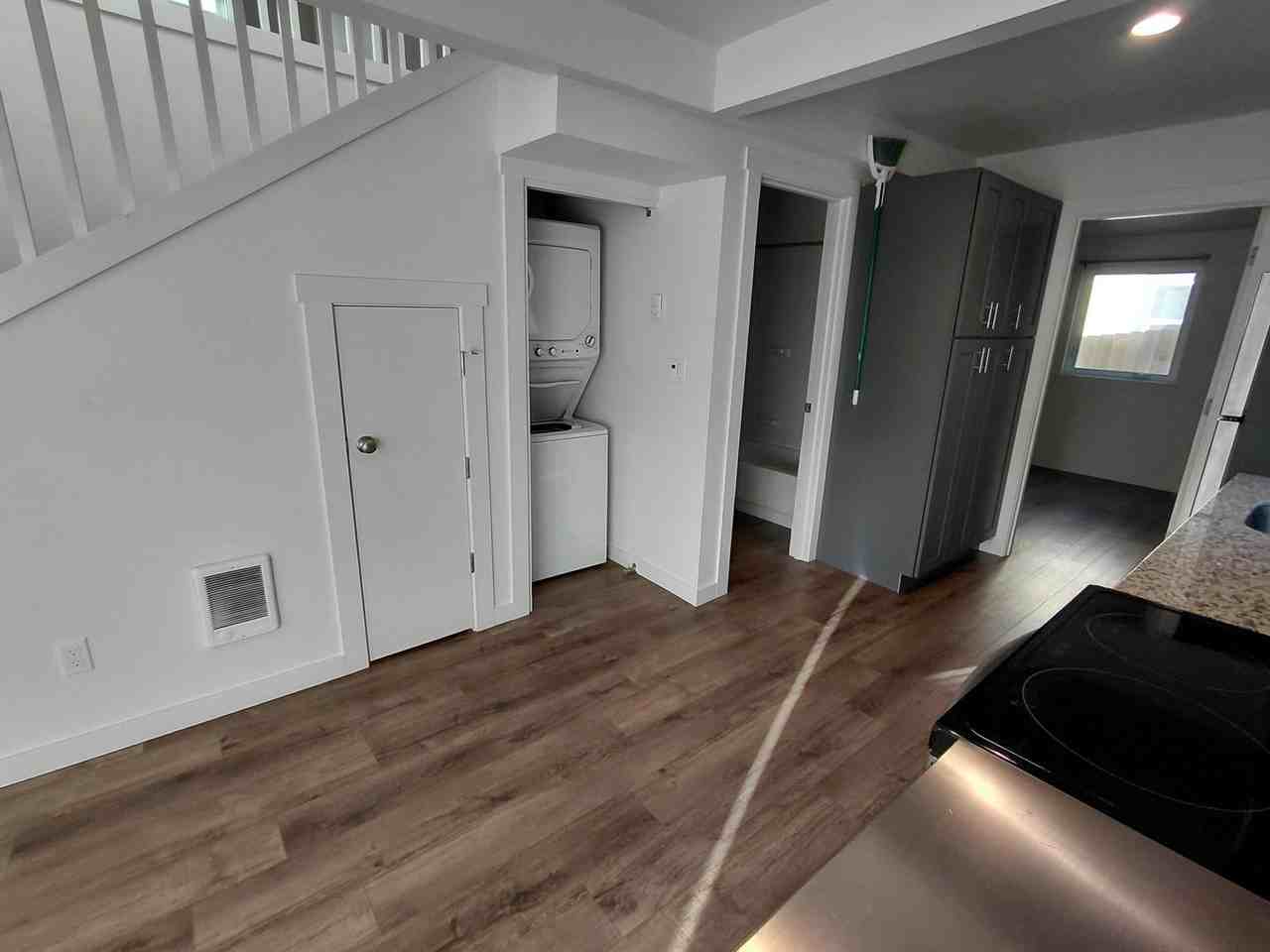 703 Kendall St - Photo 6 of 25