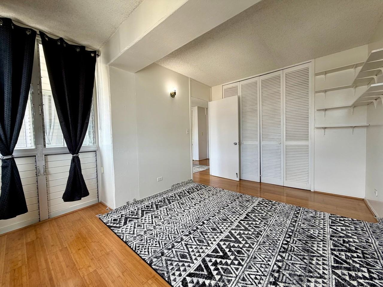 818 S King St #1803 - Photo 6 of 10