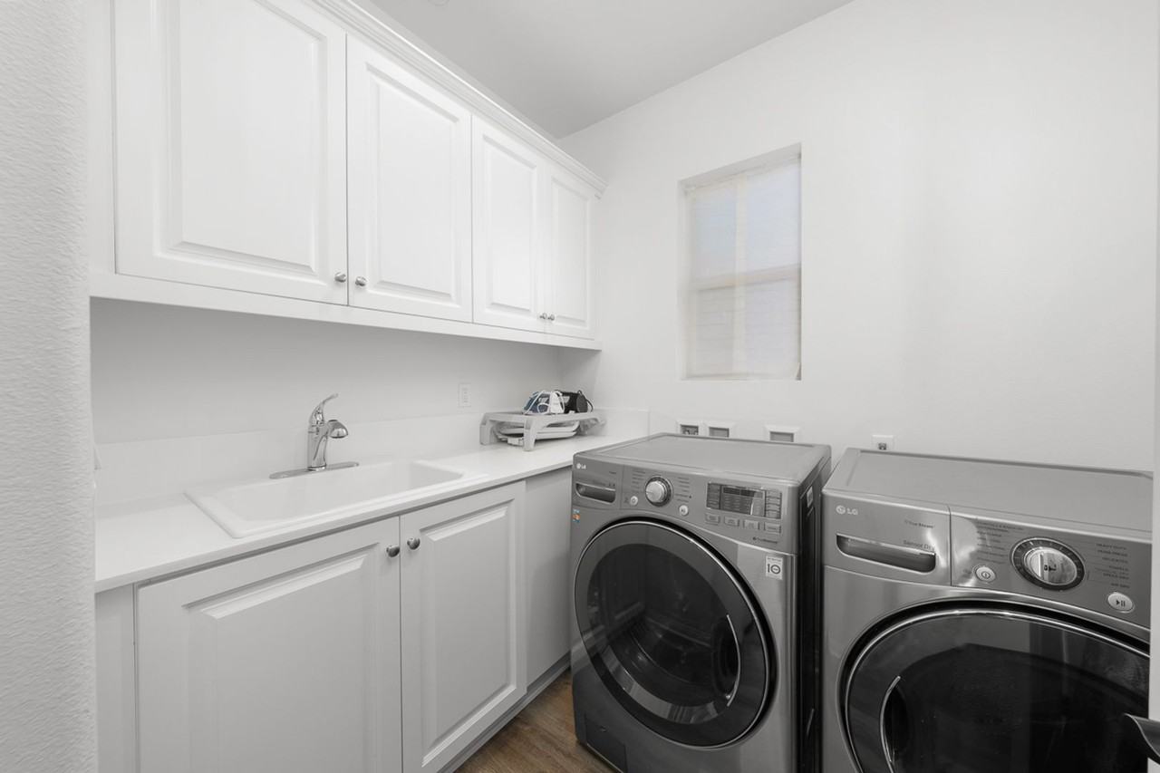 1073 Camino Levante - Photo 5 of 34