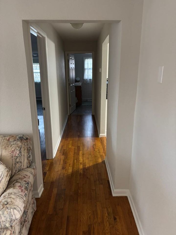 325 Winter Dr - Photo 2 of 6