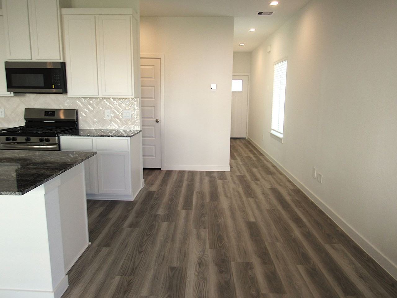 2807 Glengary River Way - Photo 5 of 42