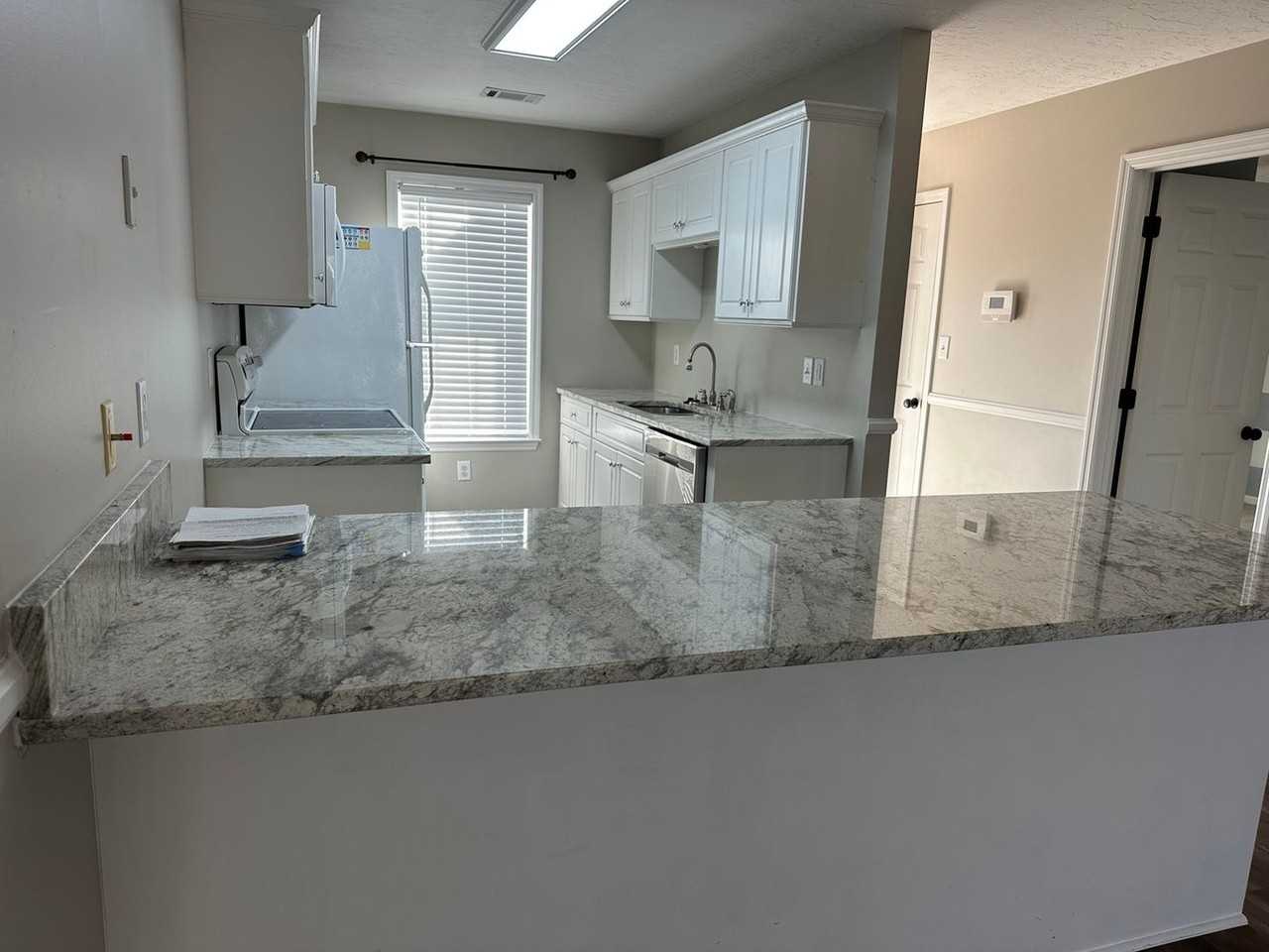 403 Regency Park Dr - Photo 6 of 33