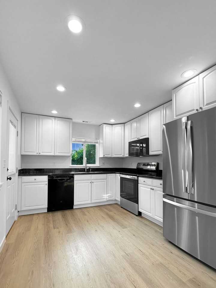 6539 51st Ave S - Photo 4 of 30