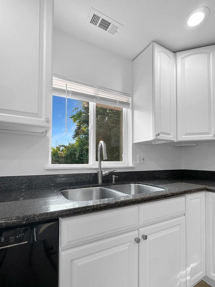 6539 51st Ave S - Photo 5 of 30