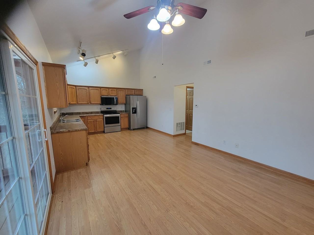 3444 W Dorchester Rdg - Photo 4 of 17