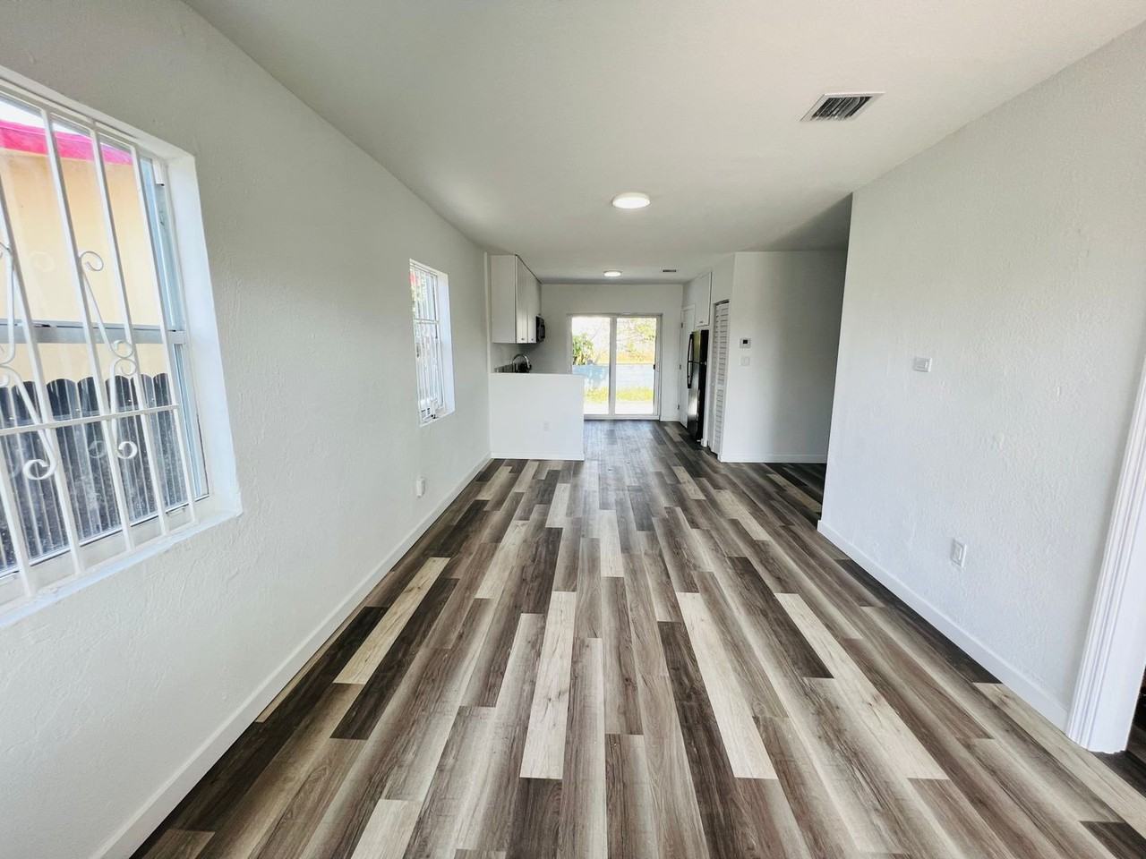 1283 Nw 72nd St - Photo 3 of 29