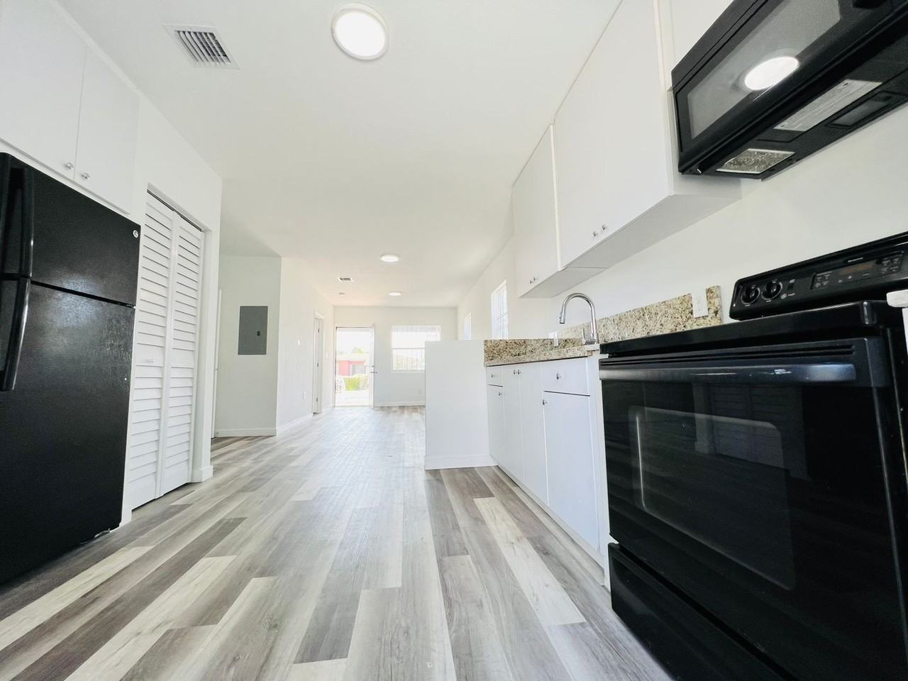 1283 Nw 72nd St - Photo 6 of 29