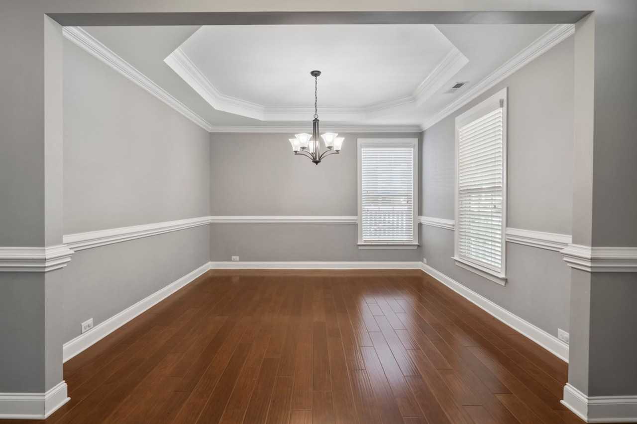 10238 Elizabeth Crest Ln - Photo 6 of 47