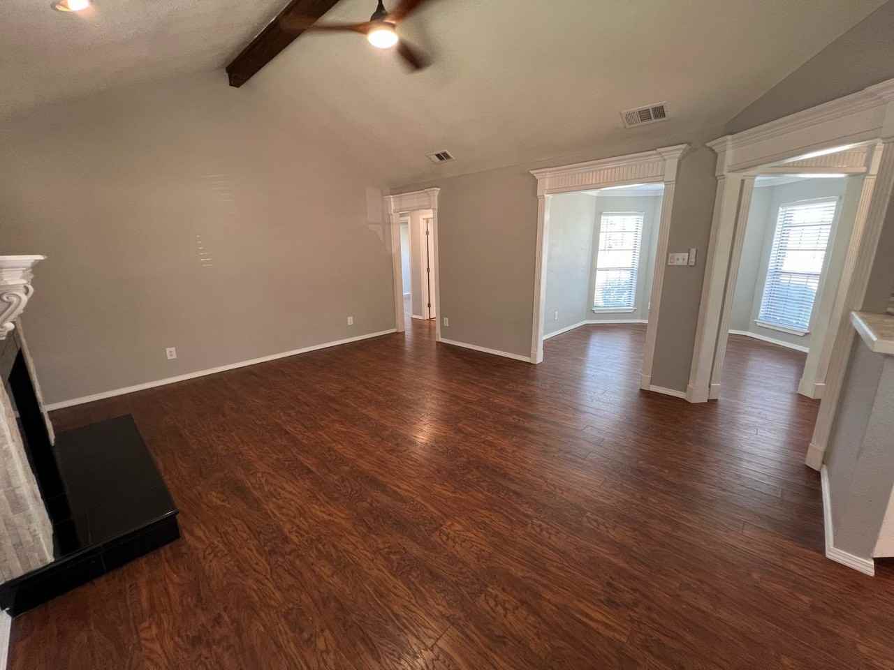 5421 Stagetrail Dr - Photo 5 of 41