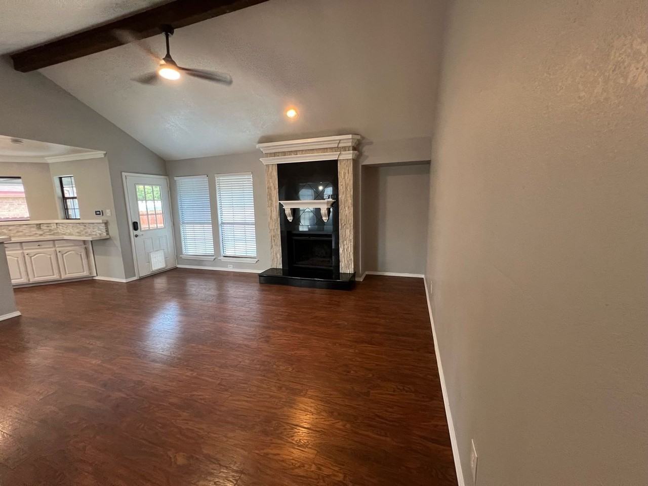 5421 Stagetrail Dr - Photo 7 of 41