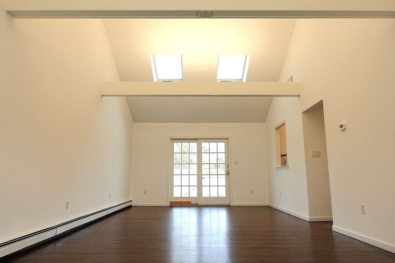 227 N Country Rd - Photo 2 of 14