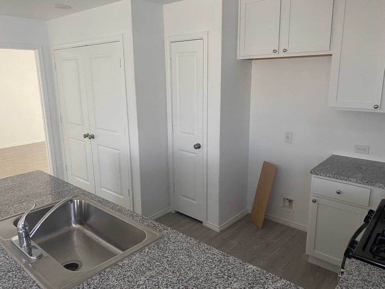 7102 Satellite Way - Photo 7 of 18