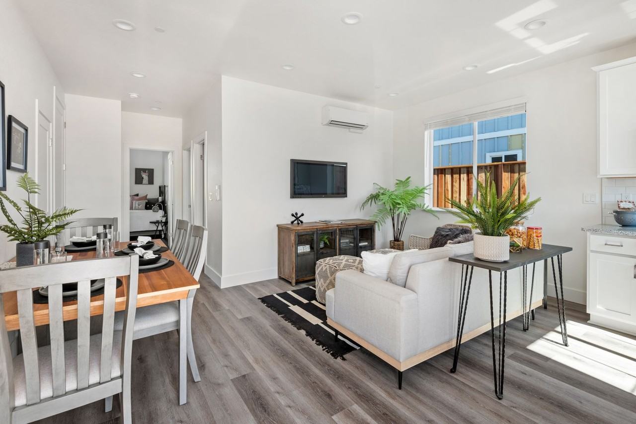 2075 Landen Ln - Photo 4 of 15