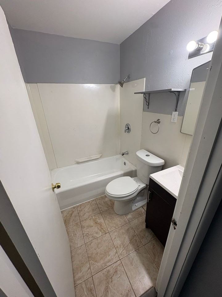 12 Mary Ann Ct - Photo 4 of 7