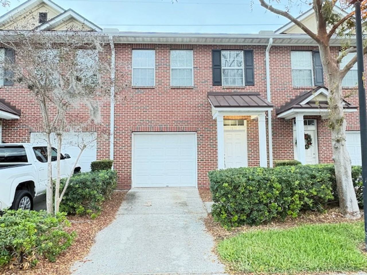 1611 Landau Rd - Photo 3 of 25